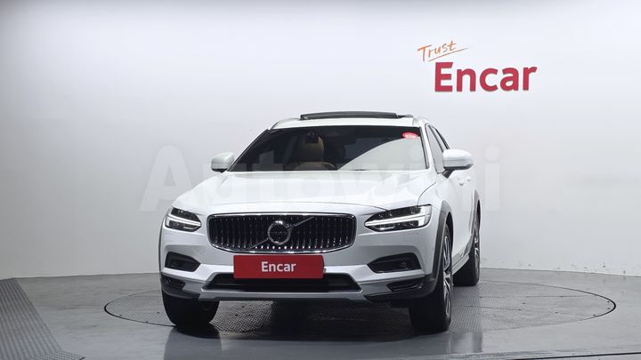 Volvo V90 2021 — 3