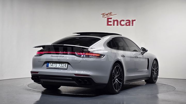 Porsche Panamera 2021 — 2