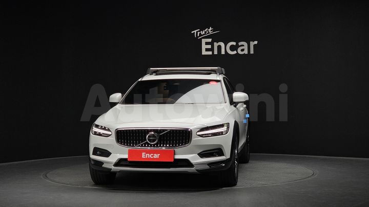 Volvo V90 2023 — 3