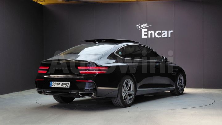 Genesis G80 2023 — 2
