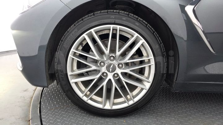 Genesis G70 2019 — 5