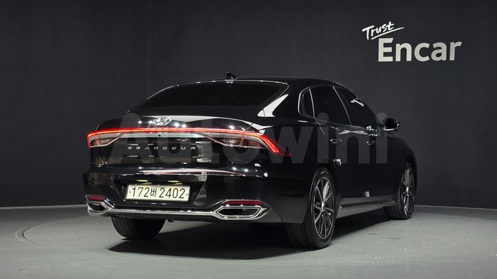 Hyundai Grandeur 2022 — 2