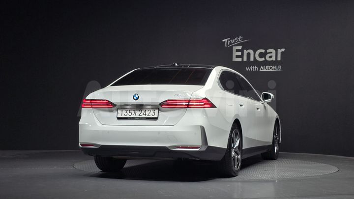 BMW 5 Series 2024 — 4