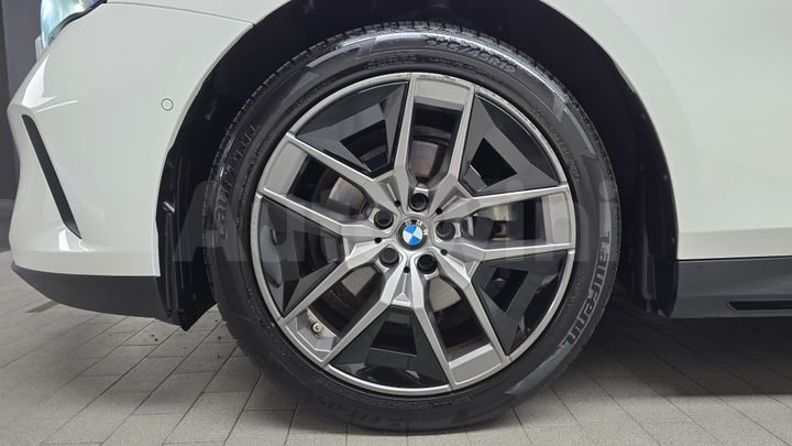 BMW 5 Series 2024 — 5