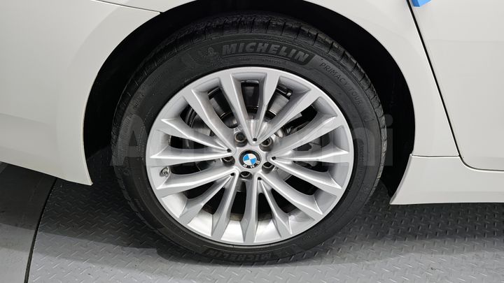 BMW 5 Series 2021 — 5