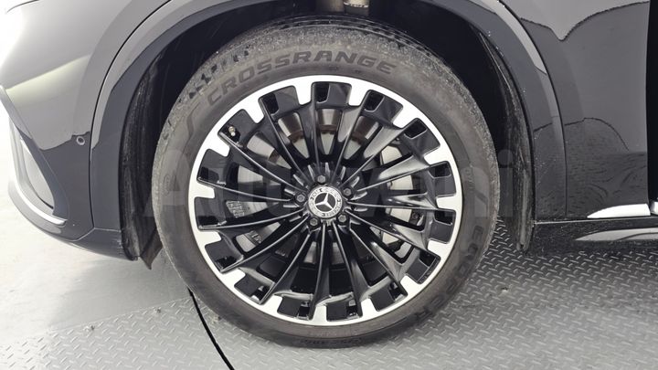 Mercedes Benz EQS
