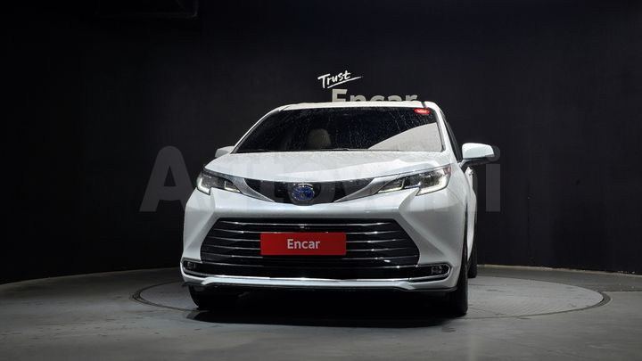 Toyota Sienna 2024 — 3