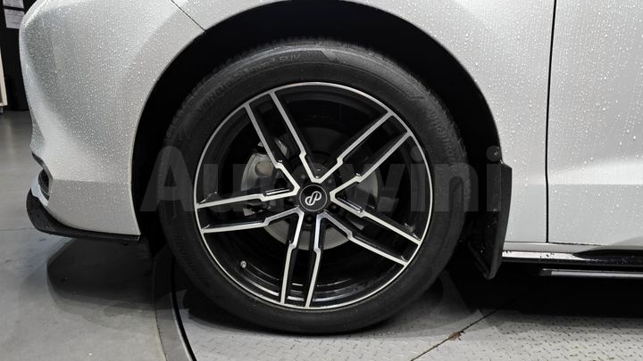 Toyota Sienna 2024 — 5