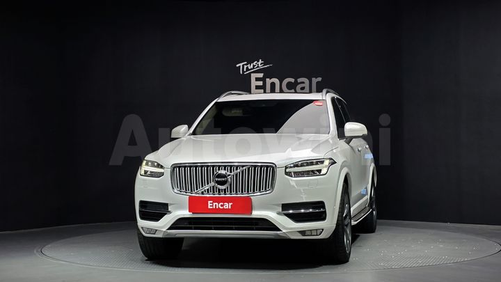 Volvo XC90 2017 — 3