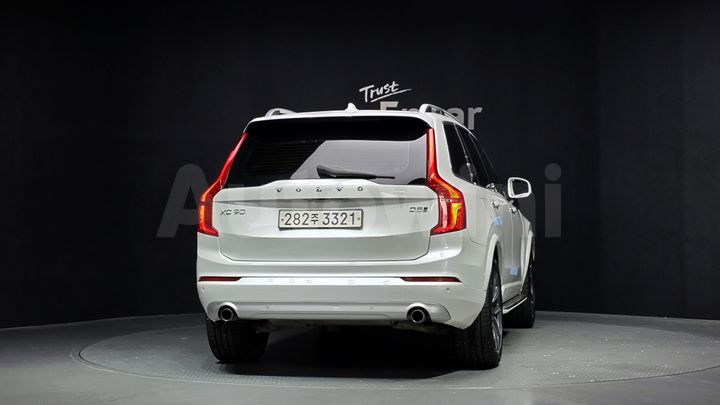 Volvo XC90 2017 — 4