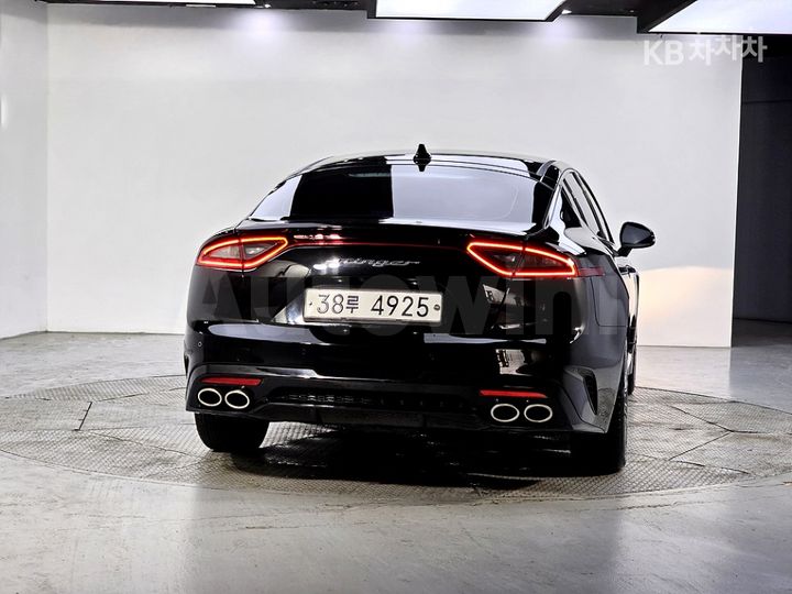 Kia Stinger 2018 — 3