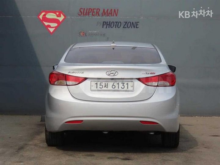 Hyundai Avante 2011 — 4
