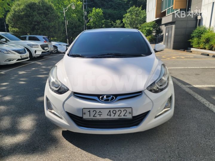Hyundai Avante 2014 — 2
