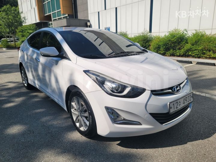 Hyundai Avante 2014 — 3