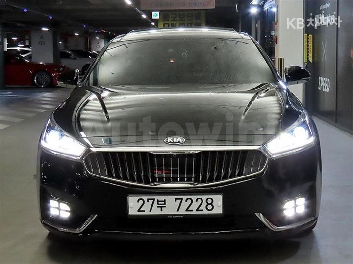 Kia K7 2018 — 2