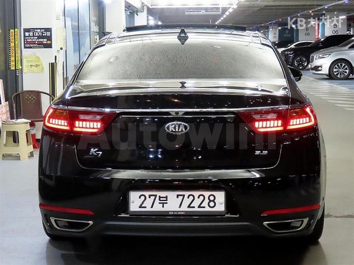 Kia K7 2018 — 5