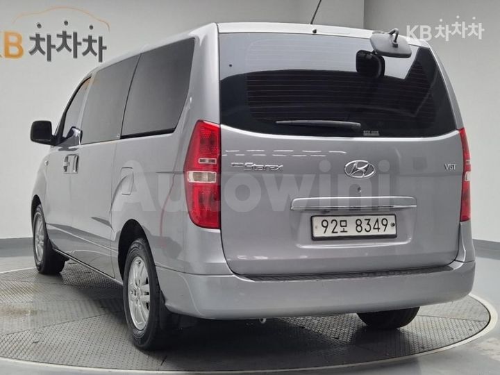 Hyundai Starex 2017 — 2
