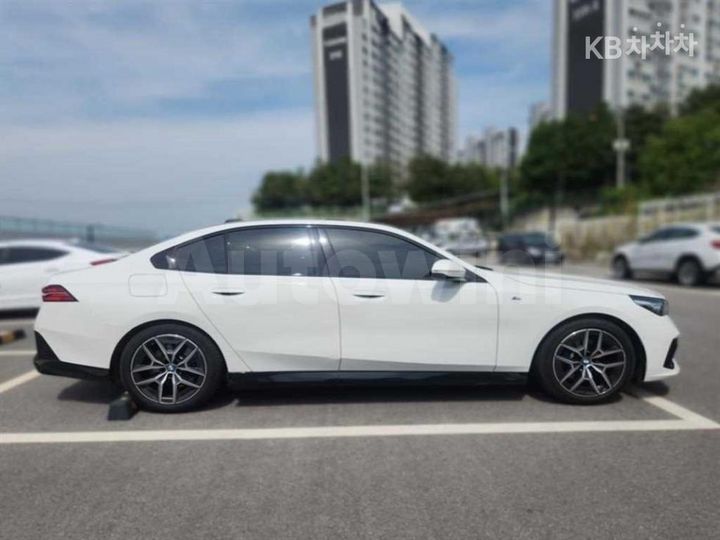 BMW 5 Series 2024 — 4