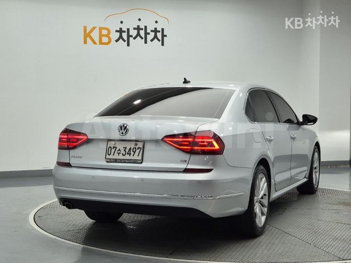Volkswagen Passat 2018 — 3