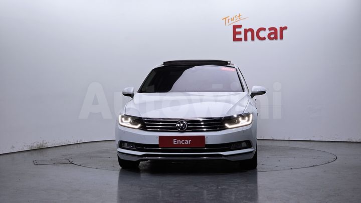 Volkswagen Passat 2018 — 2