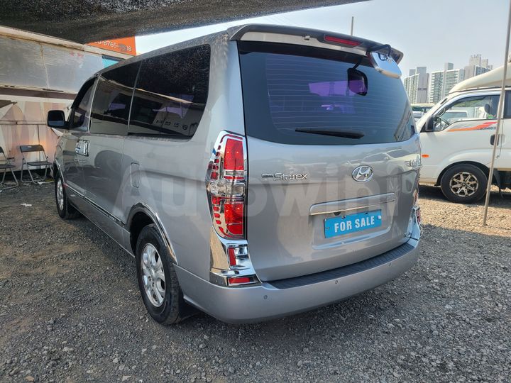 Hyundai Starex 2012 — 3