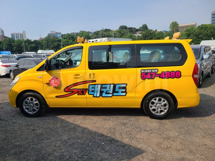 Hyundai Starex 2015 — 2