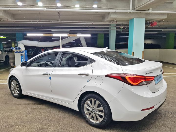 Hyundai Avante 2014 — 5