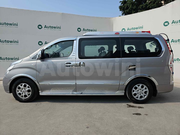 Hyundai Starex 2011 — 2