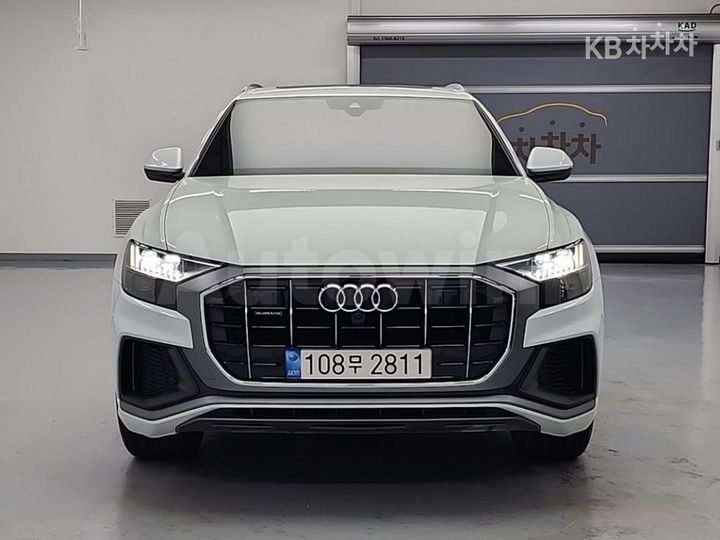 Audi Q8 2021 — 2