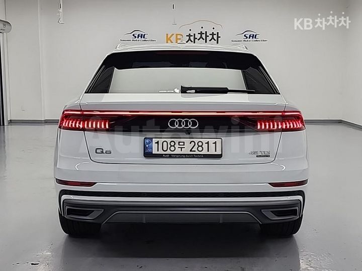 Audi Q8 2021 — 3