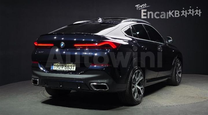 BMW X6 2022 — 2