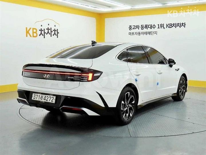 Hyundai Sonata 2025 — 4