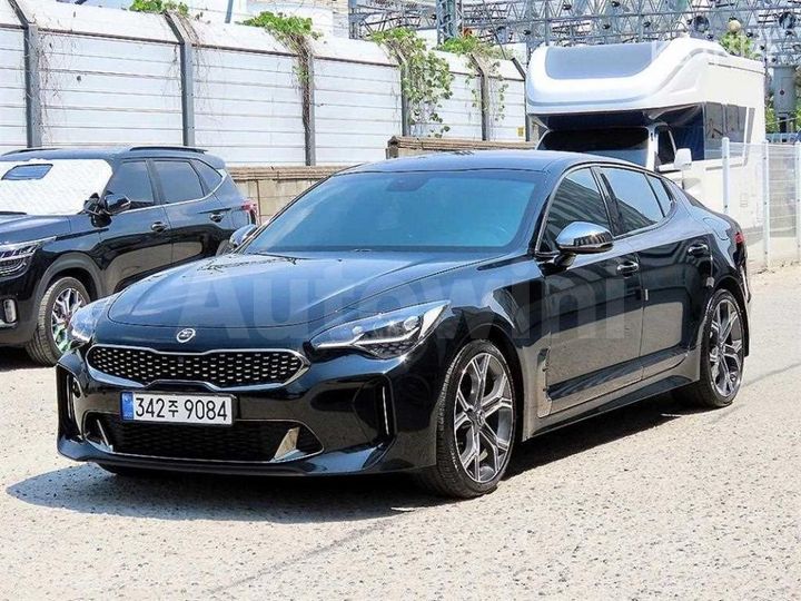 Kia Stinger 2018 KNAE351ABJS019460 — 2