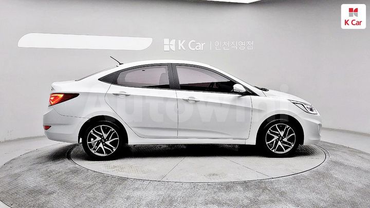 Hyundai Accent 2019 — 4