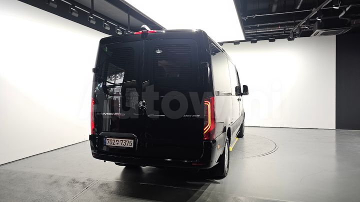 Mercedes Benz Sprinter 2021 — 4