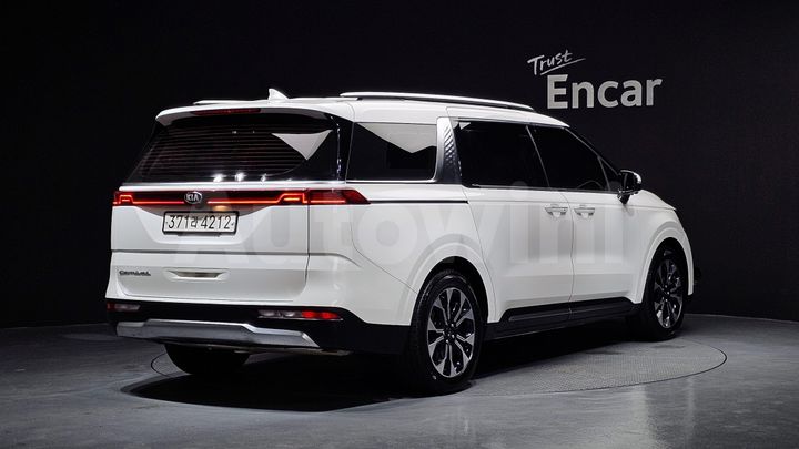 Kia Carnival 2021 — 2