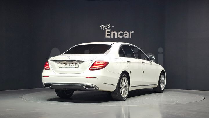 Mercedes Benz E Class 2019 — 2