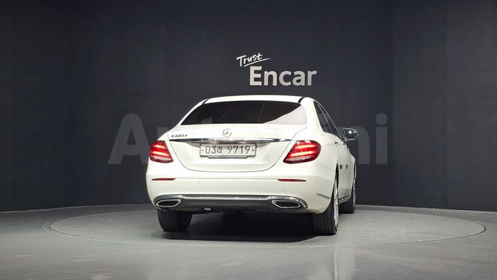 Mercedes Benz E Class 2019 — 4