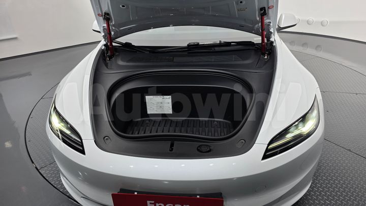 Tesla Model 3 2024 — 5