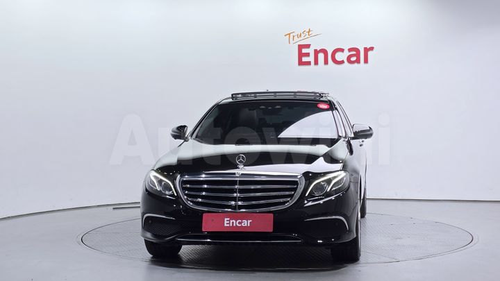 Mercedes Benz E Class 2019 — 3