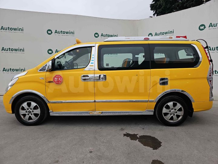 Hyundai Starex 2015 — 2