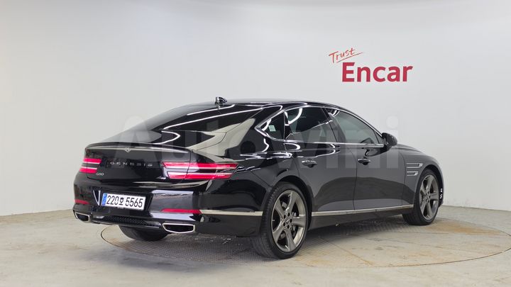 Genesis G80 2023 — 2