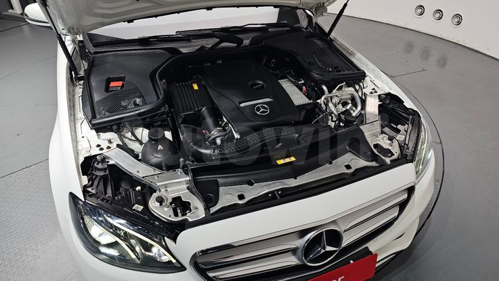 Mercedes Benz E Class 2018 — 5