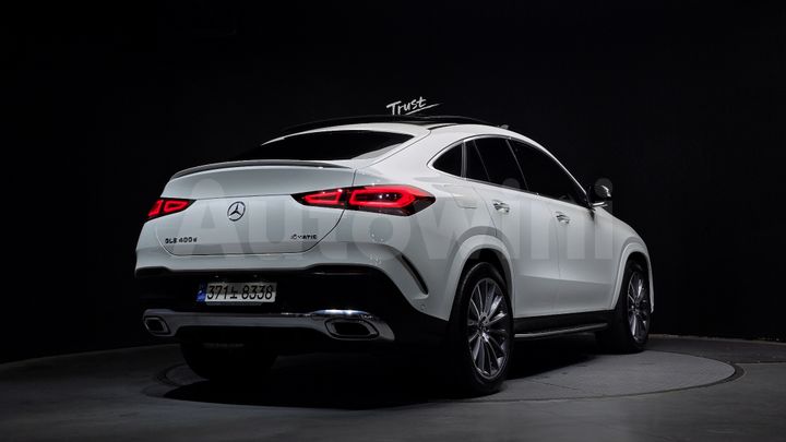 Mercedes Benz GLE Class 2023 — 2