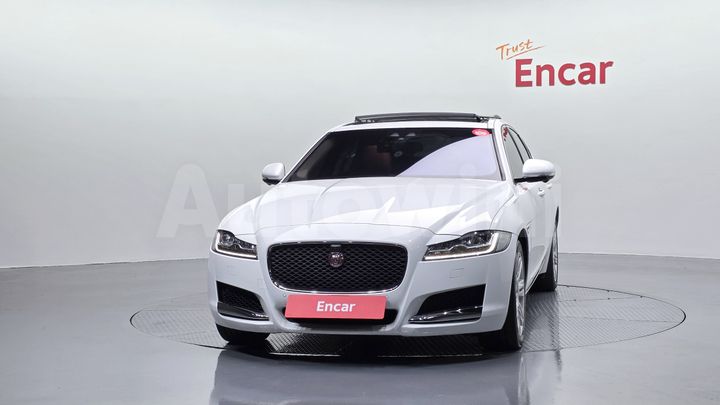 Jaguar XF 2018 — 3