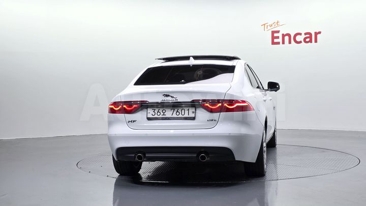 Jaguar XF 2018 — 4