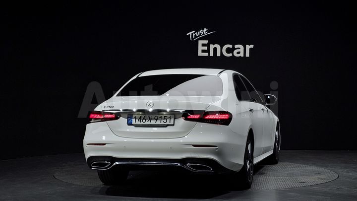 Mercedes Benz E Class 2023 — 4