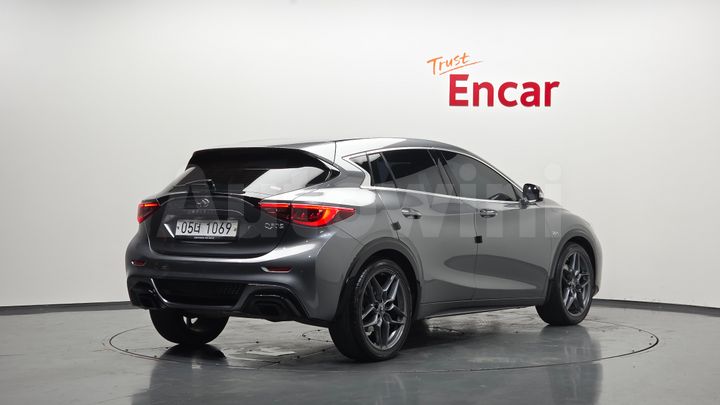 Infiniti Q 2017 — 2