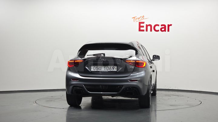 Infiniti Q 2017 — 4