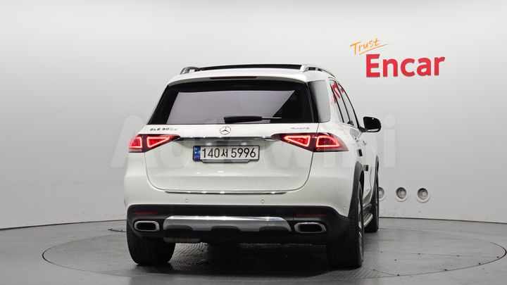Mercedes Benz GLE Class 2023 — 4